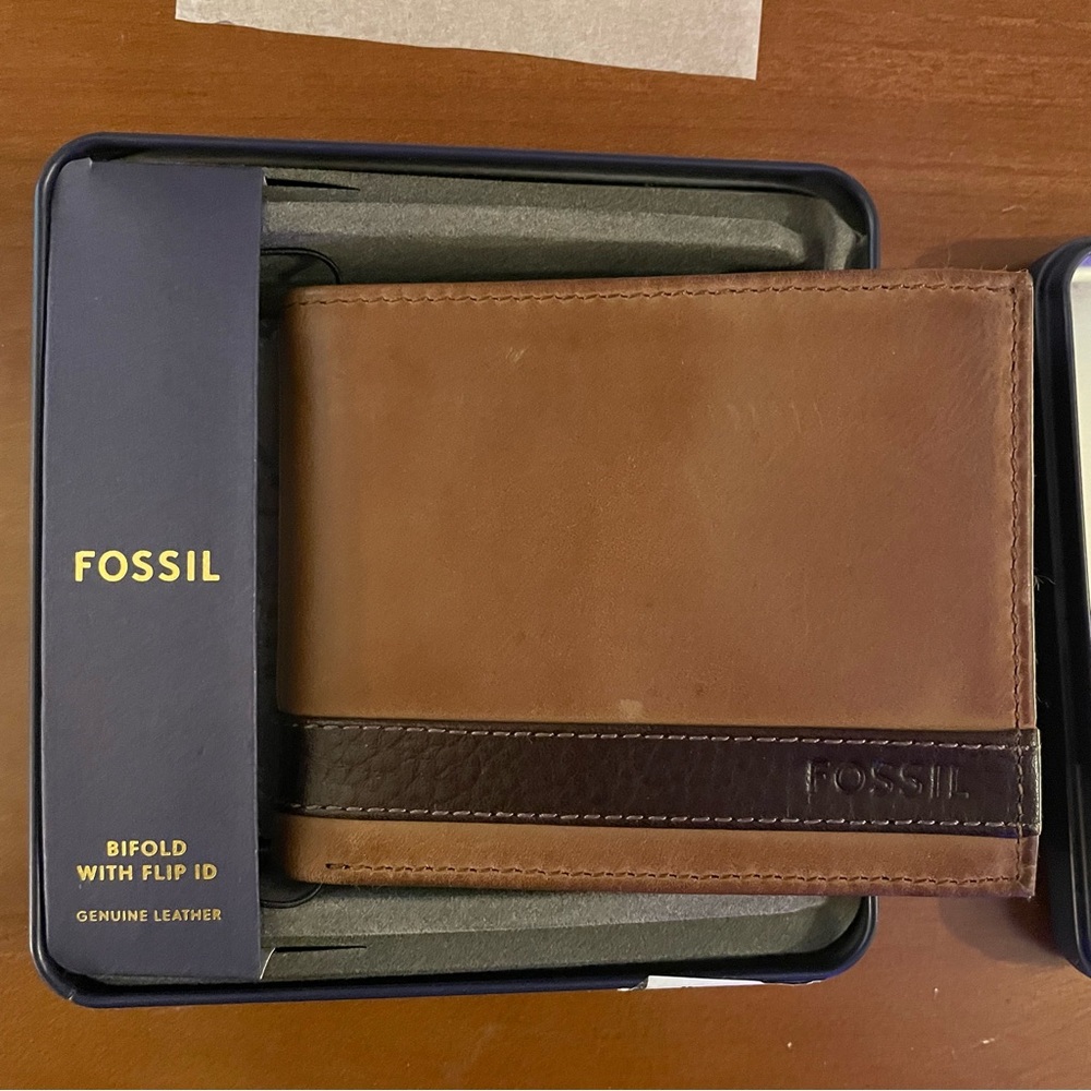 Fossil Tan and Dark Brown Leather Bifold Wallet